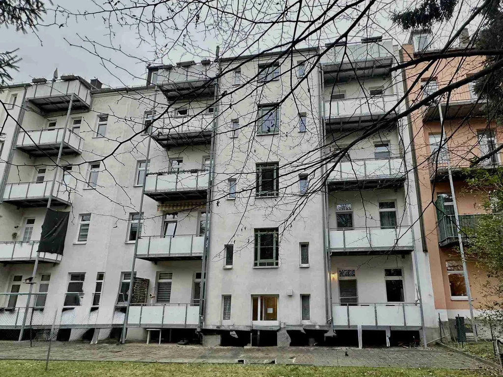 Vermietete 2-Zimmer-Wohnung in denkmalgeschütztem Mehrfamilienhaus auf dem Sonnenberg
