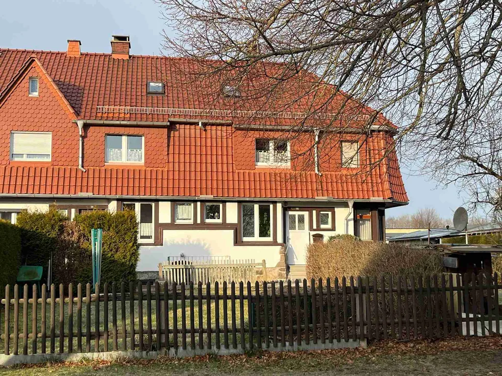 Wohnungspaket: Zwei Eigentumswohnungen mit privaten Gärten