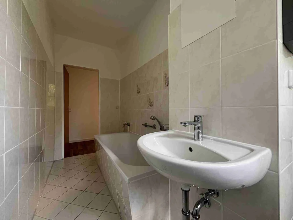 Bezugsfreie 2-Zimmer-Wohnung direkt am grünen Hohen Hain