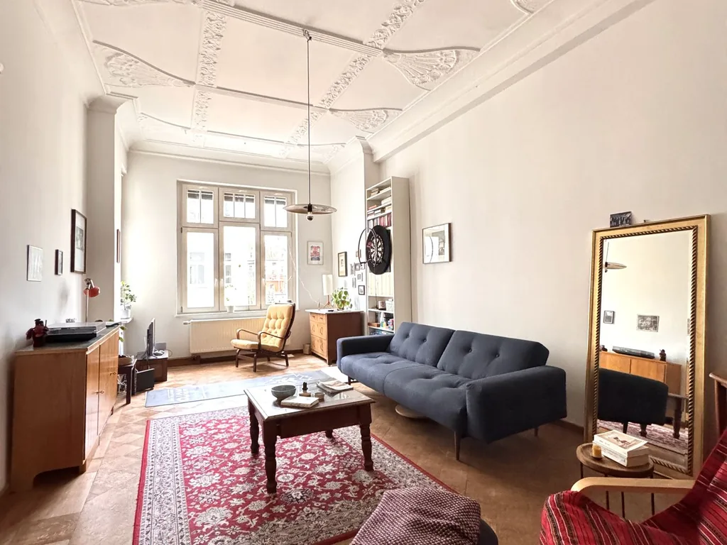 Elegante Altbauwohnung in Top-Lage – Stilvolle 4-Zimmer-Wohnung im denkmalgeschützten Altbau