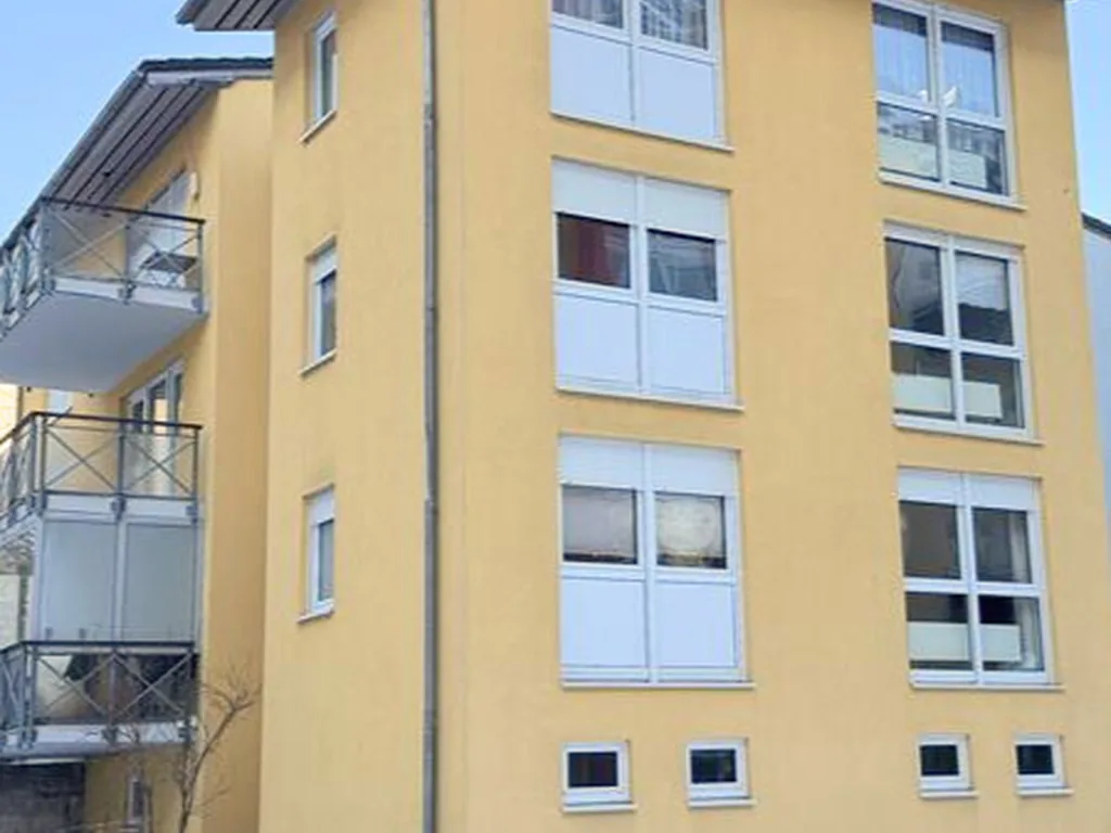 Helle 2,5‑Zimmer-Wohnung mit XXL-Balkon in Schlosschemnitz – frisch saniert