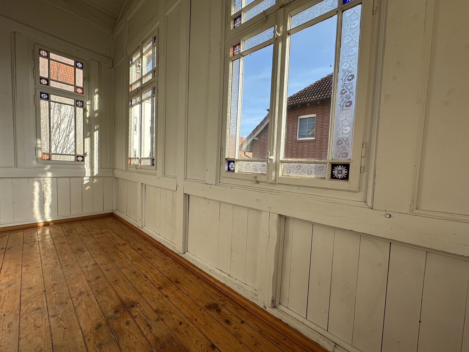 Elegante 1-Raum-Wohnung mit Loggia und Einbauküche