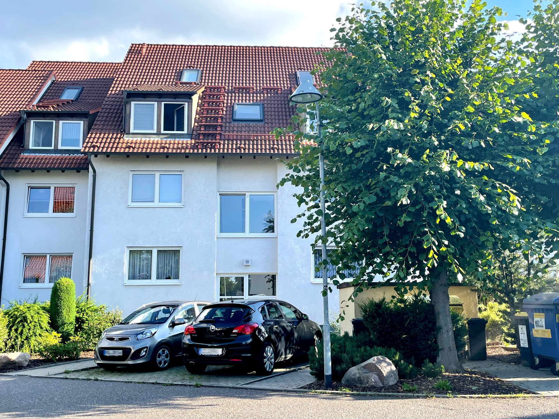 Elegante Eigentumswohnung mit hochwertiger Sanierung, moderner Einbauküche & Tiefgaragenstellplatz
