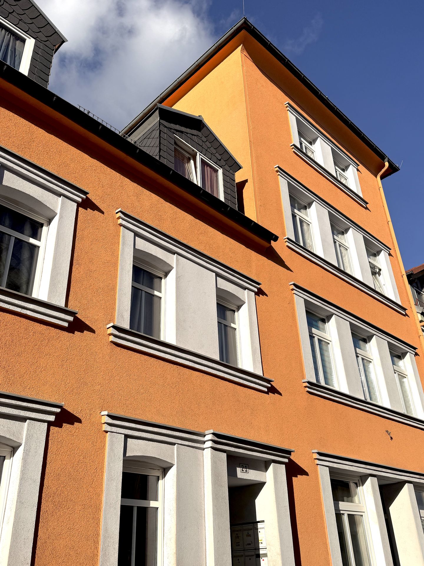 Anlageobjekt mit langfristigem Potenzial – modernisiertes Mehrfamilienhaus in Hohenstein-Ernstthal