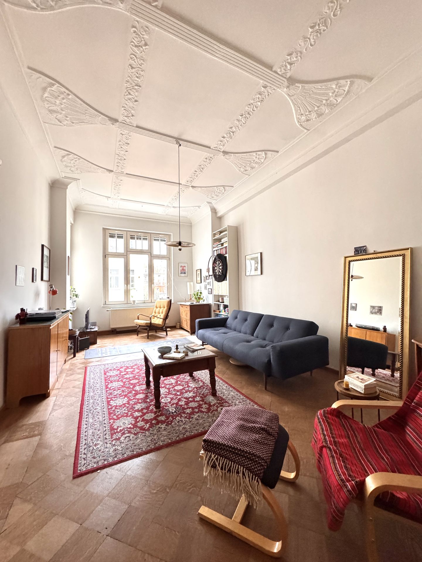 Elegante Altbauwohnung in Top-Lage – Stilvolle 4-Zimmer-Wohnung im denkmalgeschützten Altbau